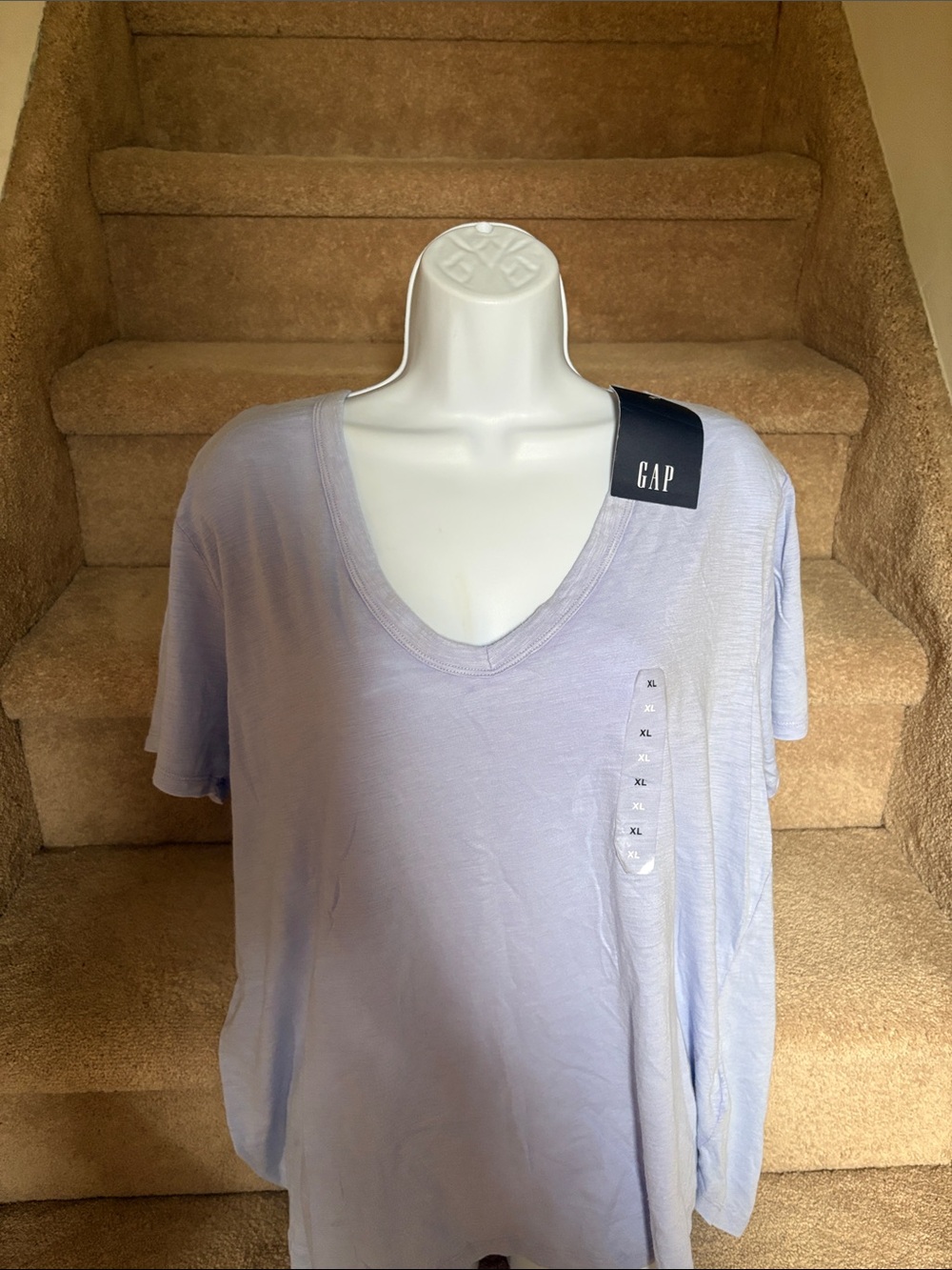 NWT GAP Light Lilac V-Neck Short Sleeve Tee - XL